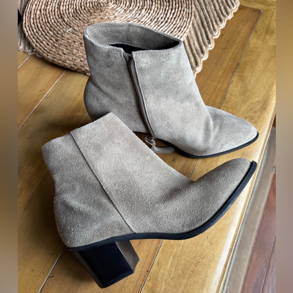 Able suede boots - Picture 2 of 5
